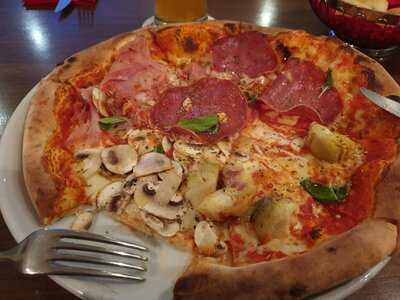 Il Pomodoro Silberburgstr. S-west