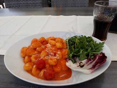 Pur Restaurant Café