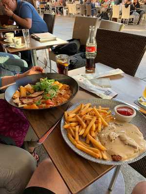 Pur Restaurant Café