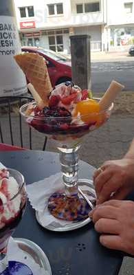 Eiscafé Schöneweiß