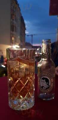 Gin House Im Hotel Suitess