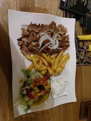 Mozan Pizzeria & Grill