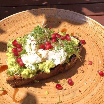 Zizou Brasserie & Bar