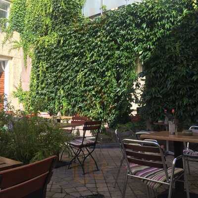 Ohana Lounge Restaurant & Bar