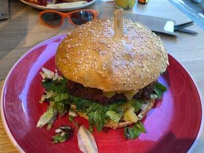 Zweihandvoll Food Company