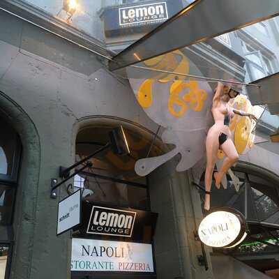 Lemonlounge Wall-cafe