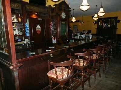 Shamrock Irish Pub
