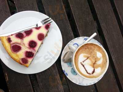 Frau Holle- Mode, Kunst, Café