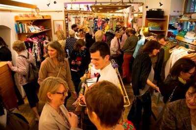 Frau Holle- Mode, Kunst, Café