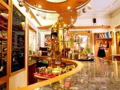 Frau Holle- Mode, Kunst, Café