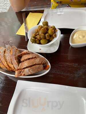 Barceloneta Wein & Tapas Bar