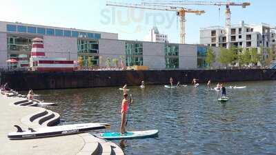 Main-turm Am Hafen - Sup  & Kanuverleih