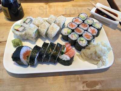 Sakura Sushi