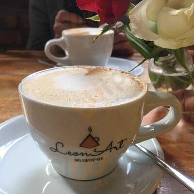 Cafe Leon Art