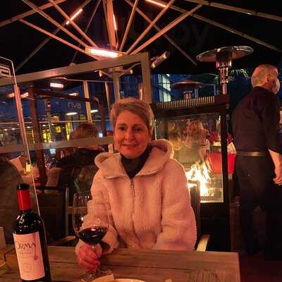 Riva Restaurant & Bar