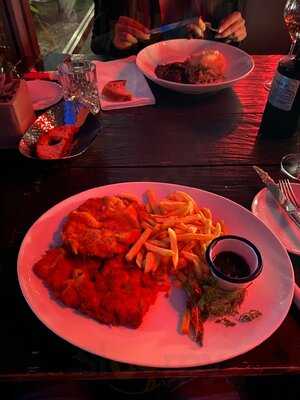 Riva Restaurant & Bar