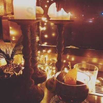 Hobo Bar & Restaurant