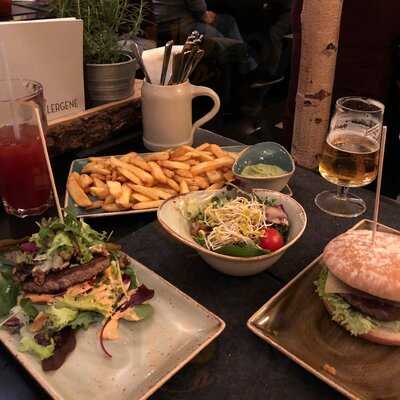 Hans Im GlÜck Burgergrill & Bar