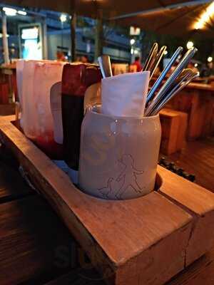 Hans Im GlÜck Burgergrill & Bar