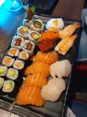 Grand The Sushi Circle