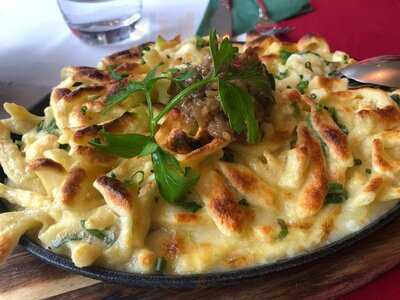 Holzhacker - Im Neuen Schützenhaus