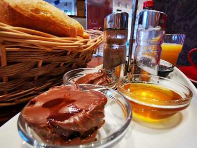 Ferdinand's Backgenuss Cafe