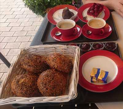 Ferdinand's Backgenuss Cafe