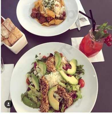 Schweizer's Bar & Restaurant