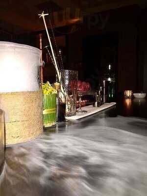 Schweizer's Bar & Restaurant