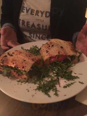 Brechts Pizza & Vino