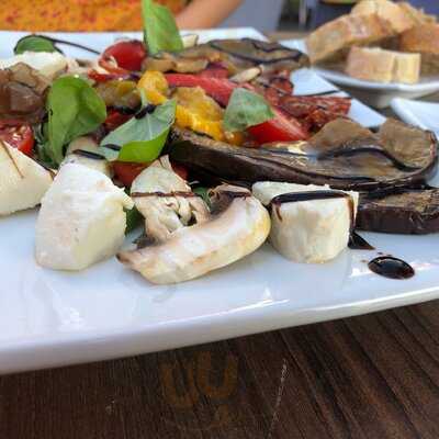 Brechts Pizza & Vino