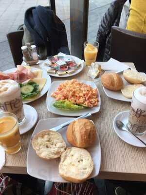 Bistro Eiskaffe Colosseum