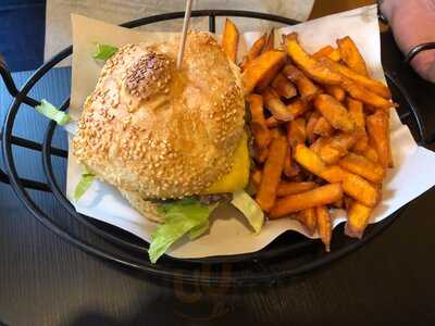 KobÉs - Burger, Steaks & More