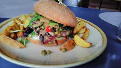 Lass Uns Freunde Bleiben Bistro