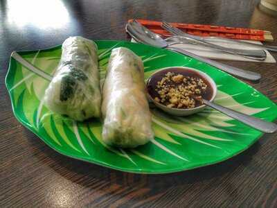 Dos Vietnam Street Food