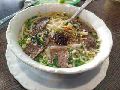 Dos Vietnam Street Food