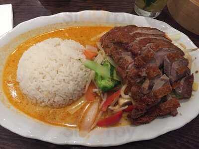 Dos Vietnam Street Food