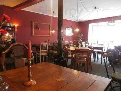 Latifa Cafe Restaurant Bar