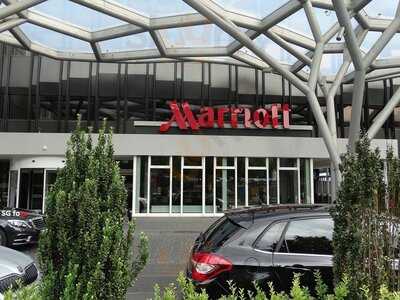 Cross Bar, Lounge, Cafe