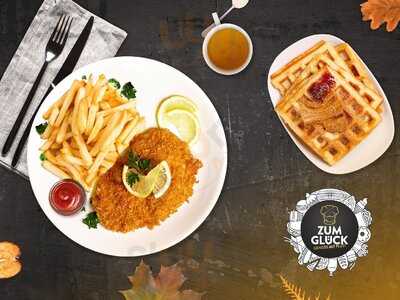 Zum GlÜck Food-court
