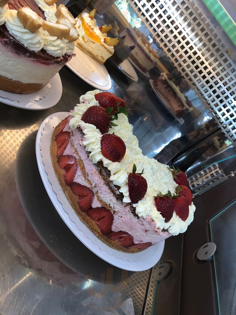 Mone's Café Herzlich