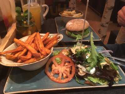 Hans Im GlÜck Burgergrill & Bar