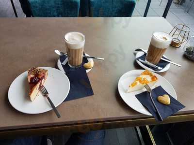 Konrad's Restaurant & Bar