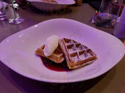 Konrad's Restaurant & Bar