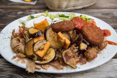 Aslan Kebab House Sarialtun