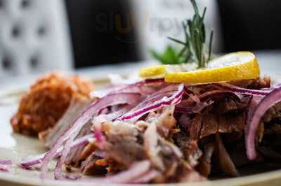 Café Und Restaurant Tomic