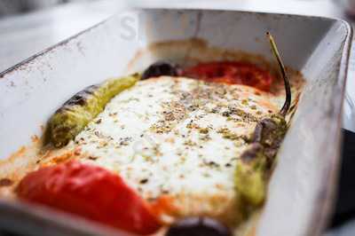 Café Und Restaurant Tomic