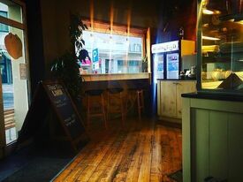 Hand Werk Food Store