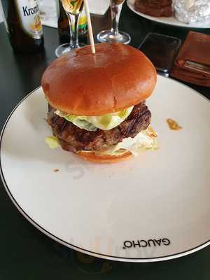 Mediterran Restaurant Lounge