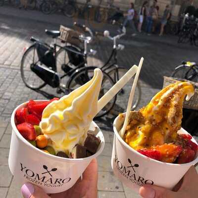 Yomaro Frozen Yogurt